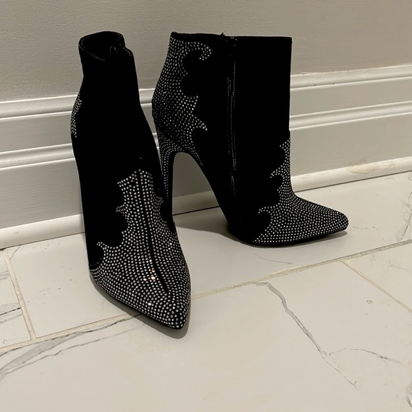 JustFab heels with rhinestones - Picture 1 of 1